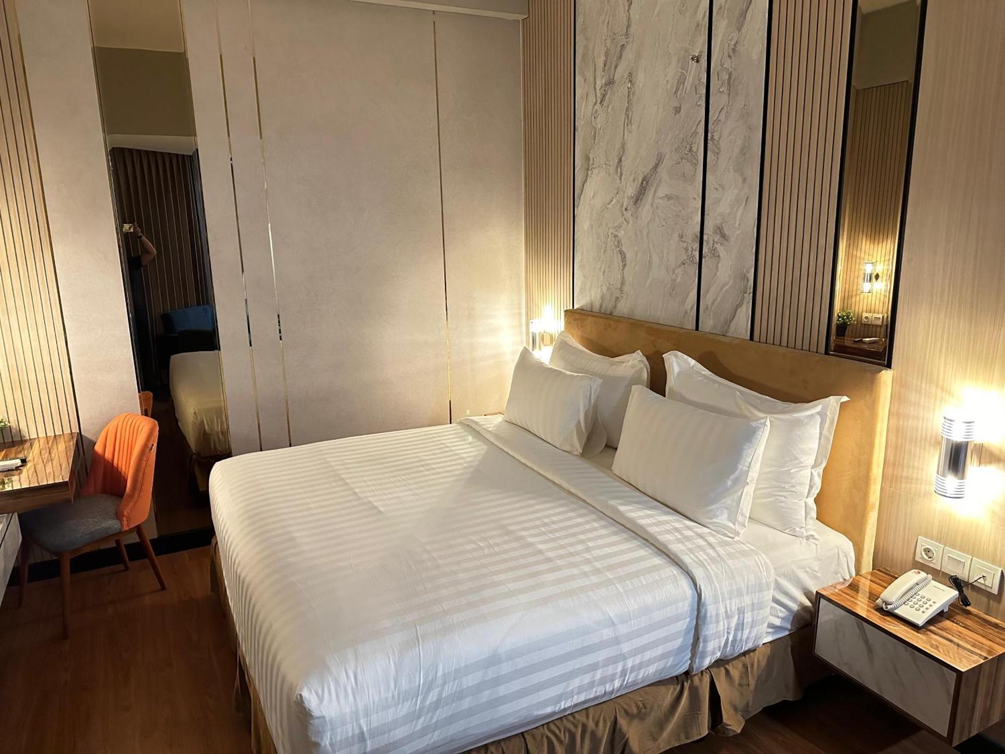 D'Primahotel Jemursari スラバヤ エクステリア 写真