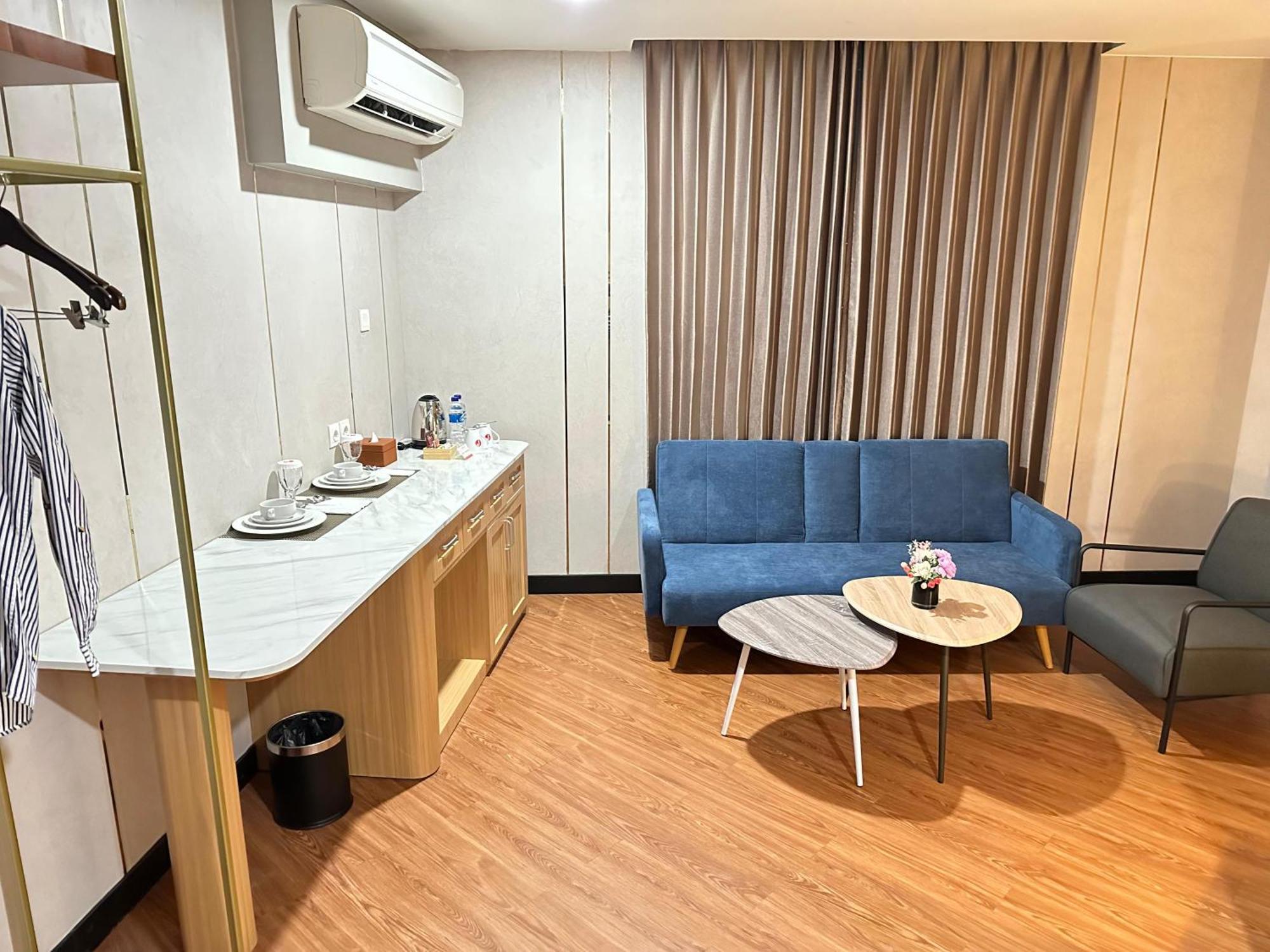 D'Primahotel Jemursari スラバヤ エクステリア 写真