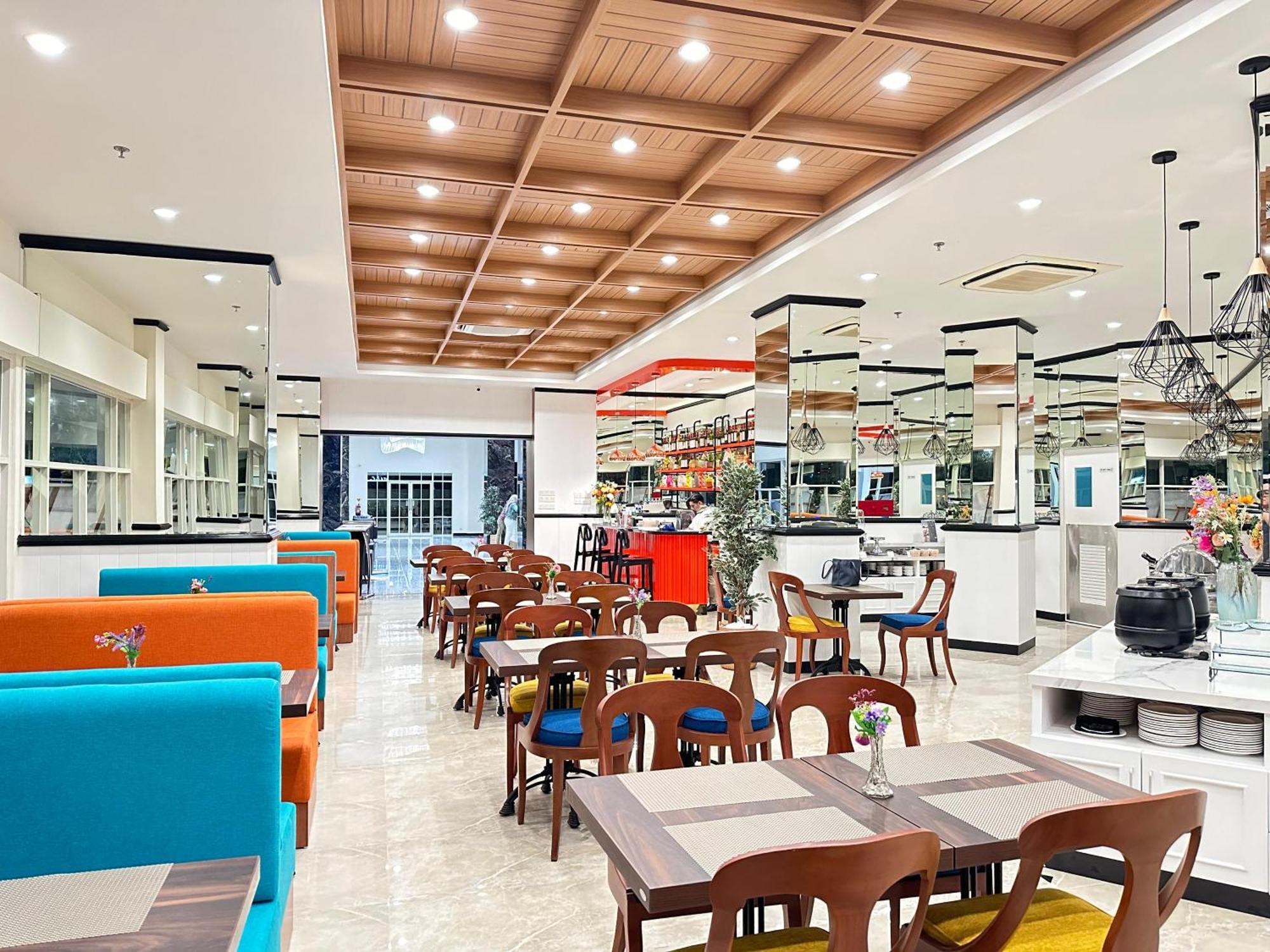 D'Primahotel Jemursari スラバヤ エクステリア 写真